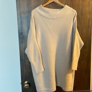 Umgee mock neck tunic sweater L